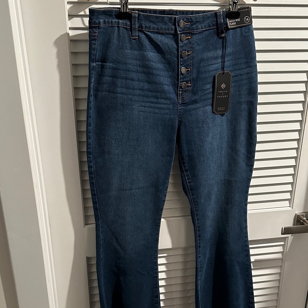 NWT Truth + Theory Vintage Five Buttons  Premium High Rise Flare Jeans. Size 14